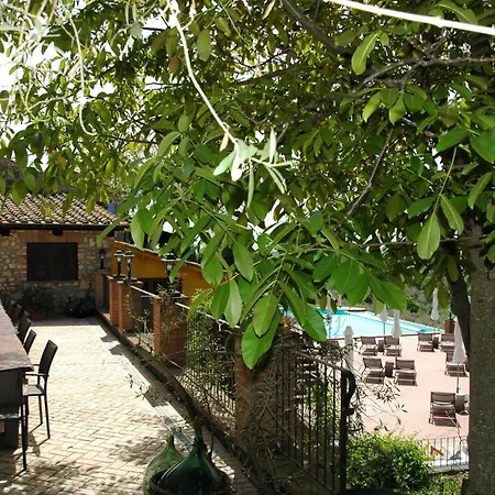 Appartementen Vista Sull'Oliveto לינה וארוחת בוקר Poggiolo (Terni)